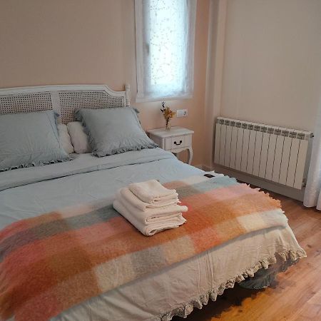 Apartamentos Antonia Cuzcurrita-Río Tirón エクステリア 写真