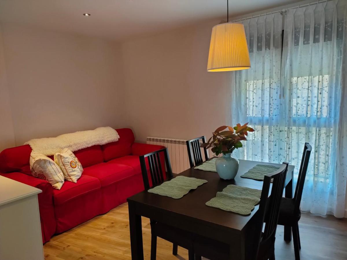 Apartamentos Antonia Cuzcurrita-Río Tirón エクステリア 写真