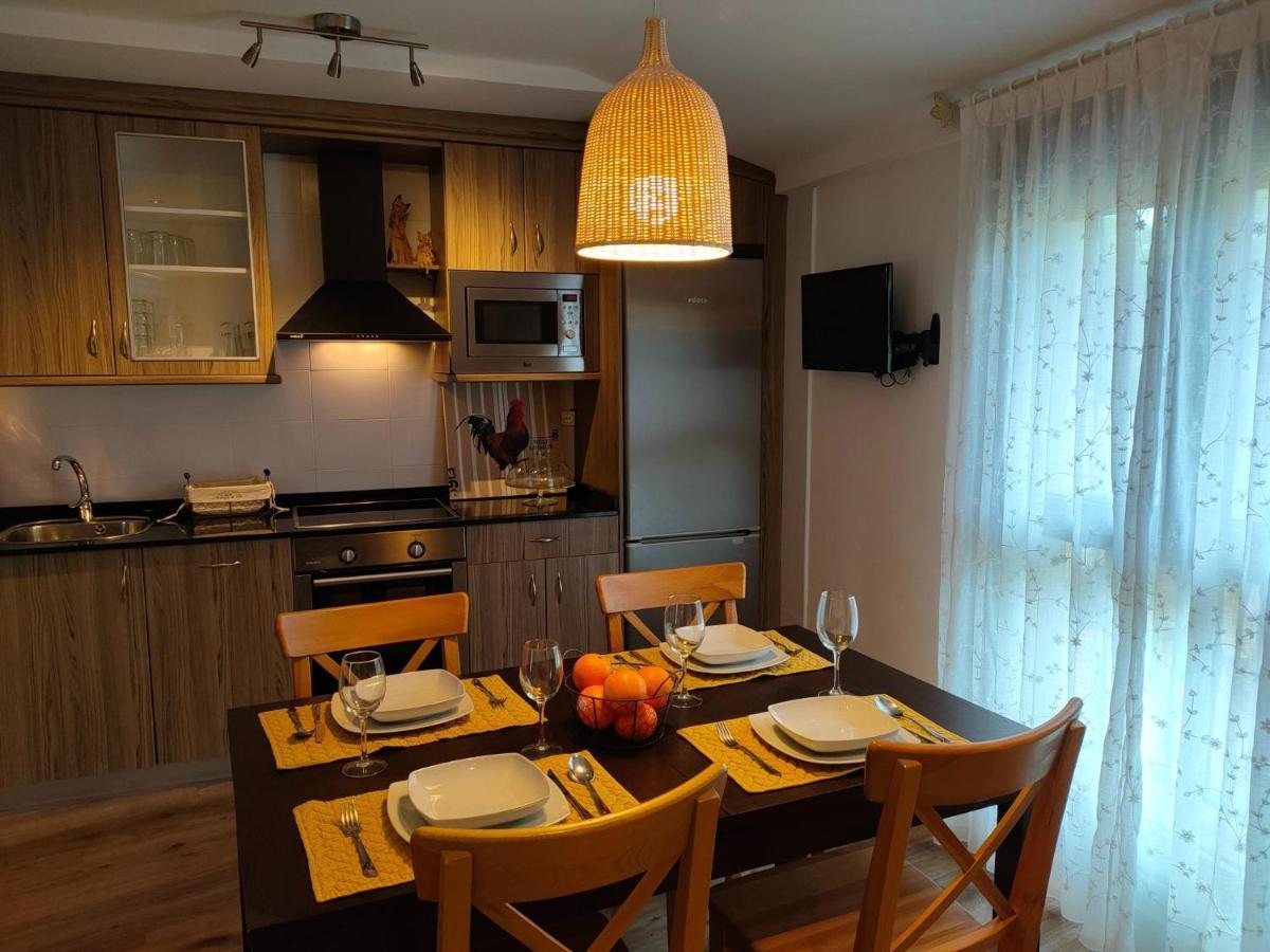 Apartamentos Antonia Cuzcurrita-Río Tirón エクステリア 写真