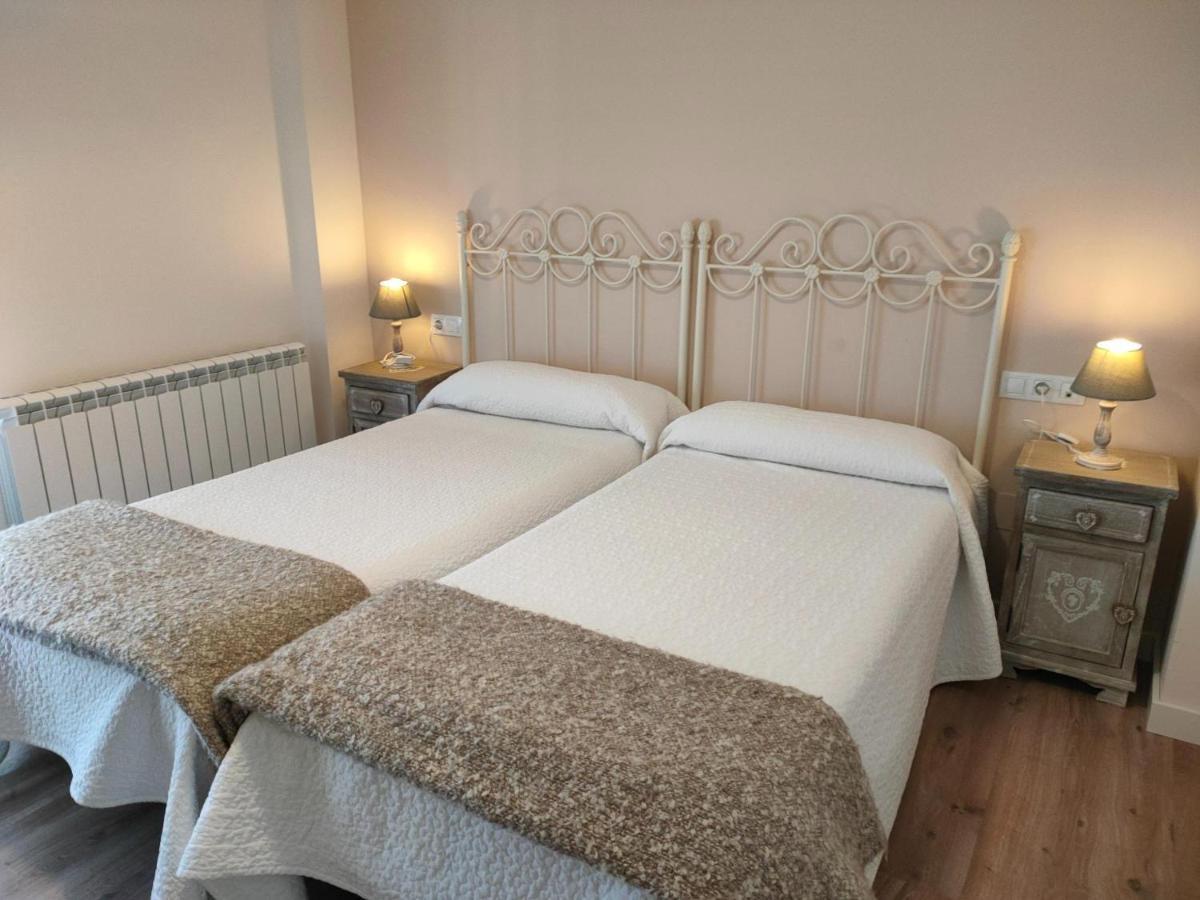 Apartamentos Antonia Cuzcurrita-Río Tirón エクステリア 写真