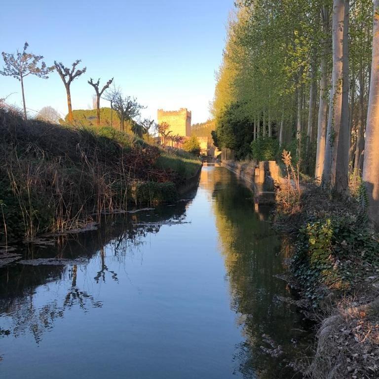 Apartamentos Antonia Cuzcurrita-Río Tirón エクステリア 写真